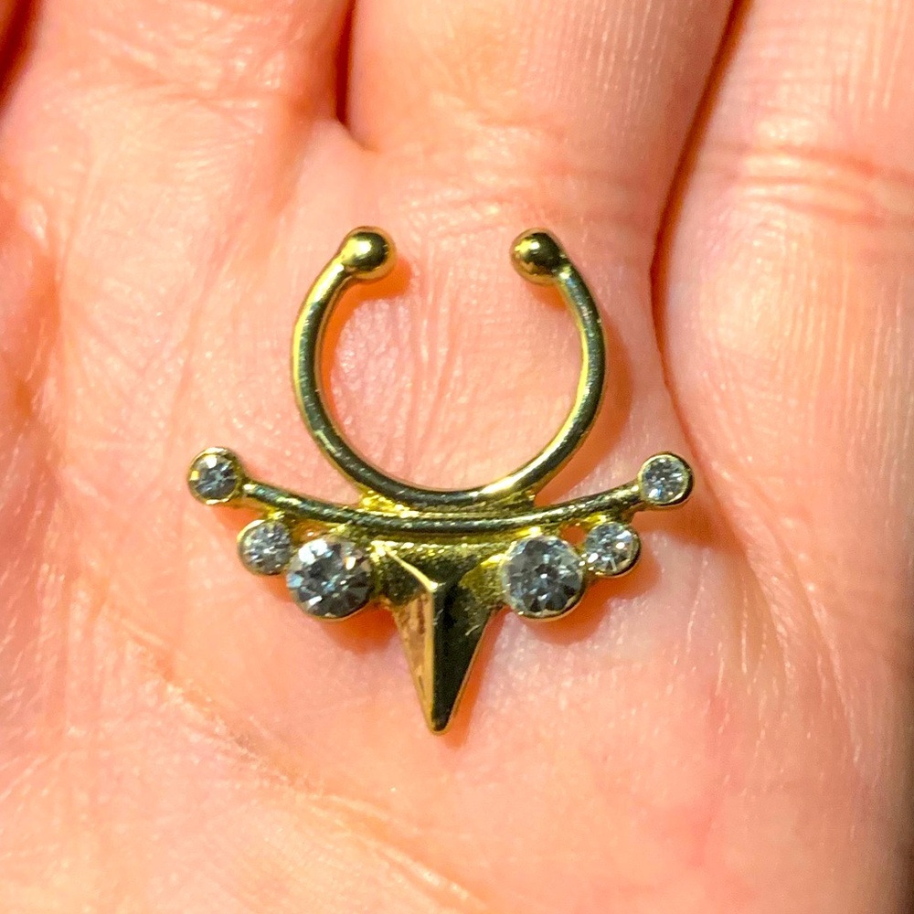3/$10 Fake gold jewelled septum ring